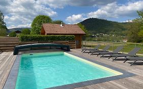 Chalet Avec Jacuzzi Et Piscine, Deco Soignee Esprit Cocooning